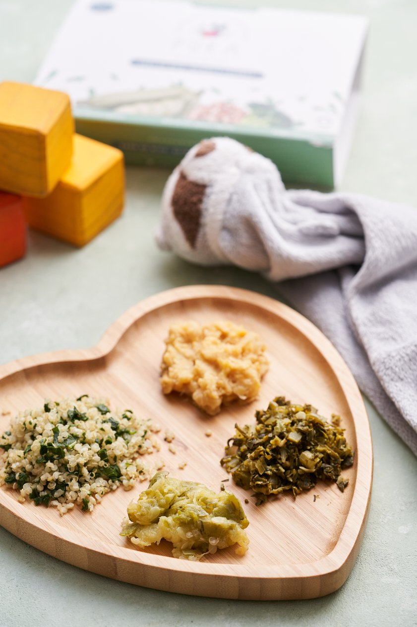 Brócolis, abobrinha, grão de bico e quinoa com couve - 105g (Veg)